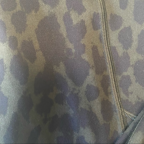 NWOT VS Size 4 Leggings - Picture 2 of 4